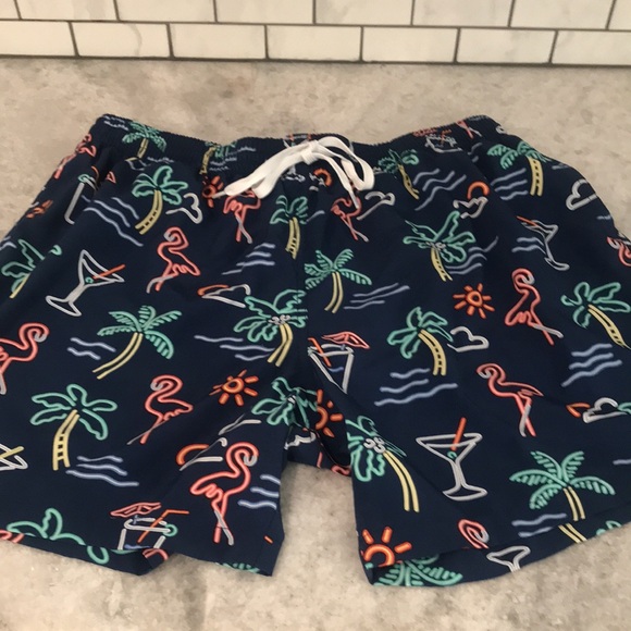 Chubbies Swim Trunks Mens XXL Blue Electric Avenue Tropical Shorts Lined Surf - Picture 2 of 10